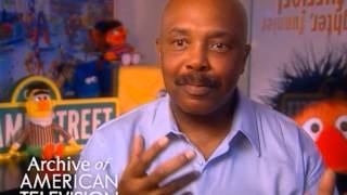 Roscoe Orman discusses how he settled in his role on "Sesame Street" - EMMYTVLEGENDS.ORG
