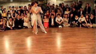 Raymond y Lily 2010 Retro 01