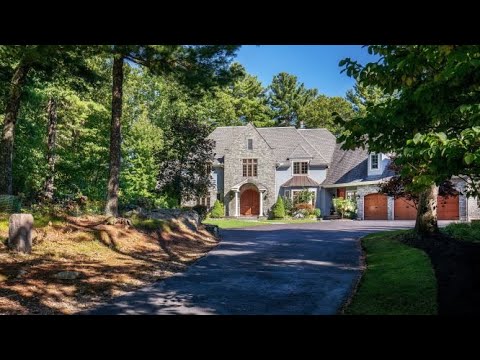Private Retreat For Sale in Dover, MA