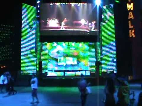 5 Towers Stage at Universal Citywalk
