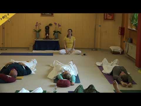 Patanjalis Ashtanga   Yoga Class with Kaivalya