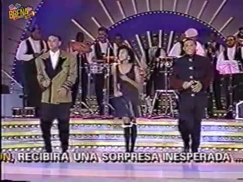 HOMENAJE A OSCAR DE LEON DE PARTE DE SUS HIJOS