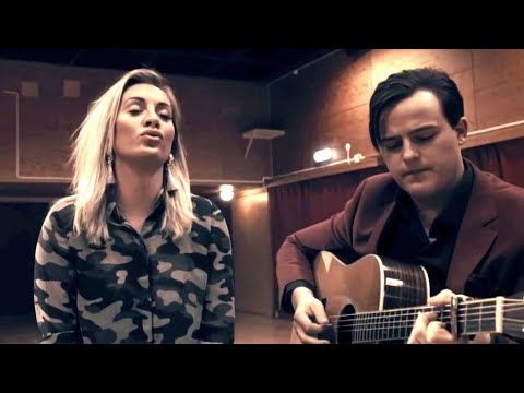 Carina Dahl & Adrian Jørgsen - Despacito (Offisiell musikkvideo)