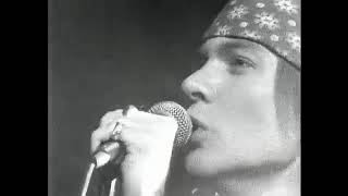 Guns N' Roses - Sweet Child O' Mine (Official Music Video)