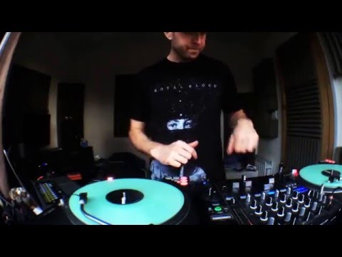 Back in black vs We will rock you (A.Skillz live Mash up)