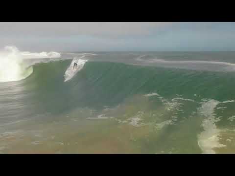 Волна Skeleton Bay — одно из чудес сёрф-света