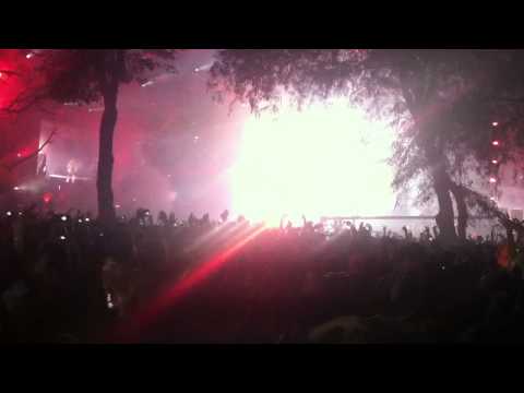David Guetta - Oasis vs. Afrojack - Wonderwall On Acid (David Guetta Mashup) @ UMF 2013 3/23/13
