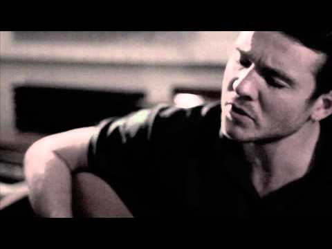 "Laura" Bat for Lashes, cover by Gibson Bull