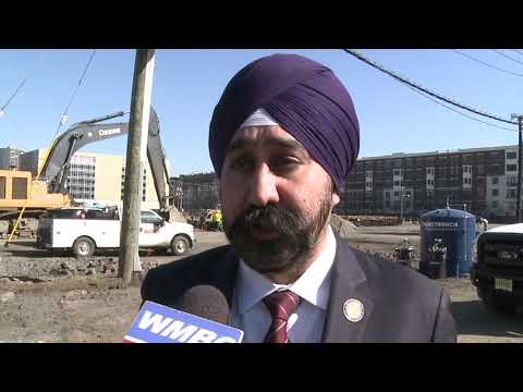 Malls And Self Isolation