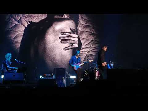 Videoclip de 15 Again (Live) — Suede