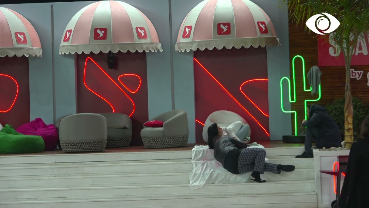 Digitalb Movie Night/ Efi dhe Ronaldo realizojnë provën