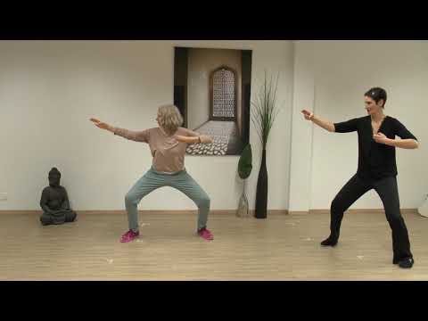 Anita Flossdorf www.qigongimalter.ch: Die 8 Brokate nach Jiao Guorui mit Bettina Viola Wills und mir