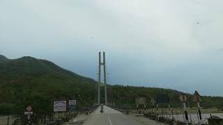preview picture of video 'Passing through Karnali bridge, at chisapani (East-West highway nepal)'