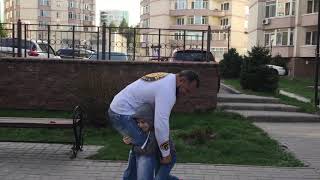 РОБЕРТ ПАШИКЯН 5 ЛЕТ СПАРИНГ С ПАПОЙ😂