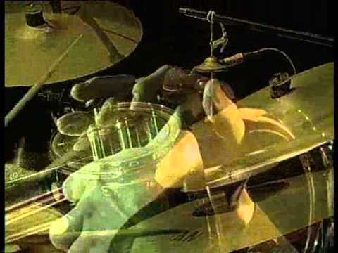 Virsmas-"Oi liuliuoj liuliuoj". Indre Dirgelaite/Lasse Lindgren/Janne Toivonen/Markku Ounaskari.