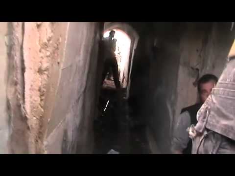 عناصر من كتيبة بروج الإسلام تقطع الطريق الواصل بين تل جموع وتل الجابية في غربي درعا