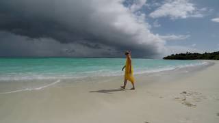 preview picture of video 'The Barefoot Eco Hotel  Hanimaadhoo Malediven'