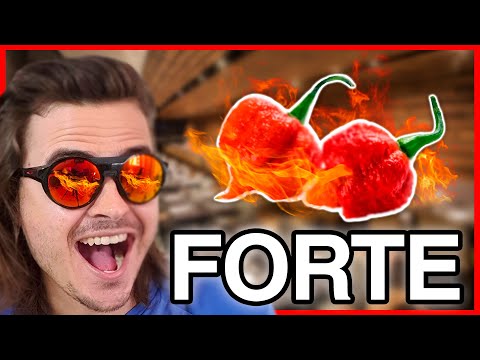 THE HOTEST PEPPER IN THE WORLD - Carolina Reaper tasting