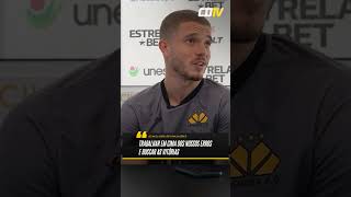 O volante Léo Naldi, em entrevista coletiva, comentou sobre a reta final da Série B.