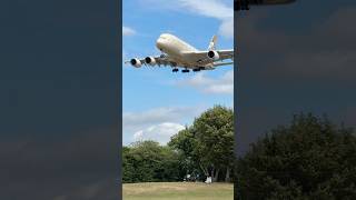 Download lagu This GIANT is here! Etihad Airbus A380 arrives at London Heathrow mp3 Download lagu This GIANT is here! Etihad Airbus A380 arrives at London Heathrow mp3