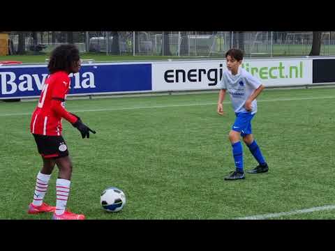 13 Nov. 2021                           PSV u12 - Vitesse u12