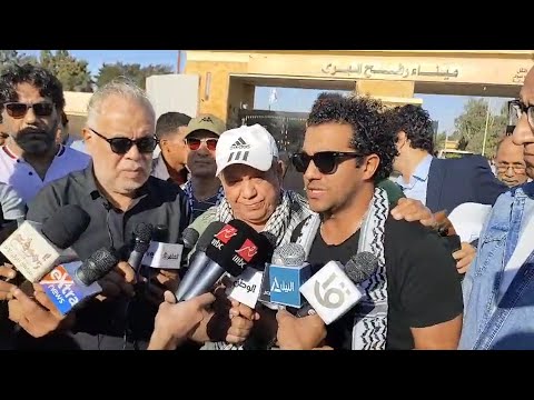 وصول أشرف زكي وسامح حسين إلى معبر رفح وسط هتافات «فلسطين عربية»
