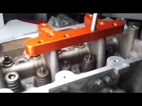 Ford 4.6 5.4 Engine Valve Spring Compressor Tool Installation