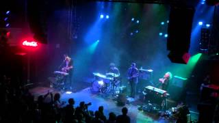 León Benavente, Las hienas (@Joy Eslava)