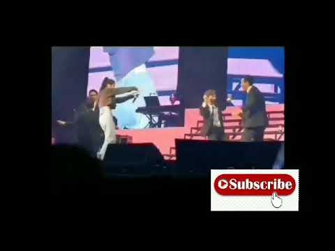 K-POP IU Dance with her bodyguard on stage