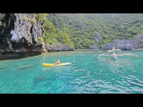 El Nido kayaking tour C Palawan Philippines islands