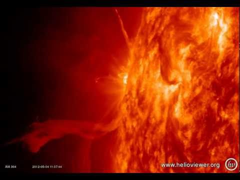 Solar flare on sunspot 1476 - Eruption & emergence of a new active region (May 4, 2012) - Video Vax