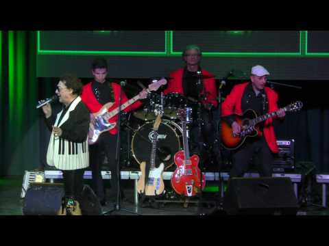 Fenyő Jubíleum 2017 - Angyalföldi pálmafák - 4K