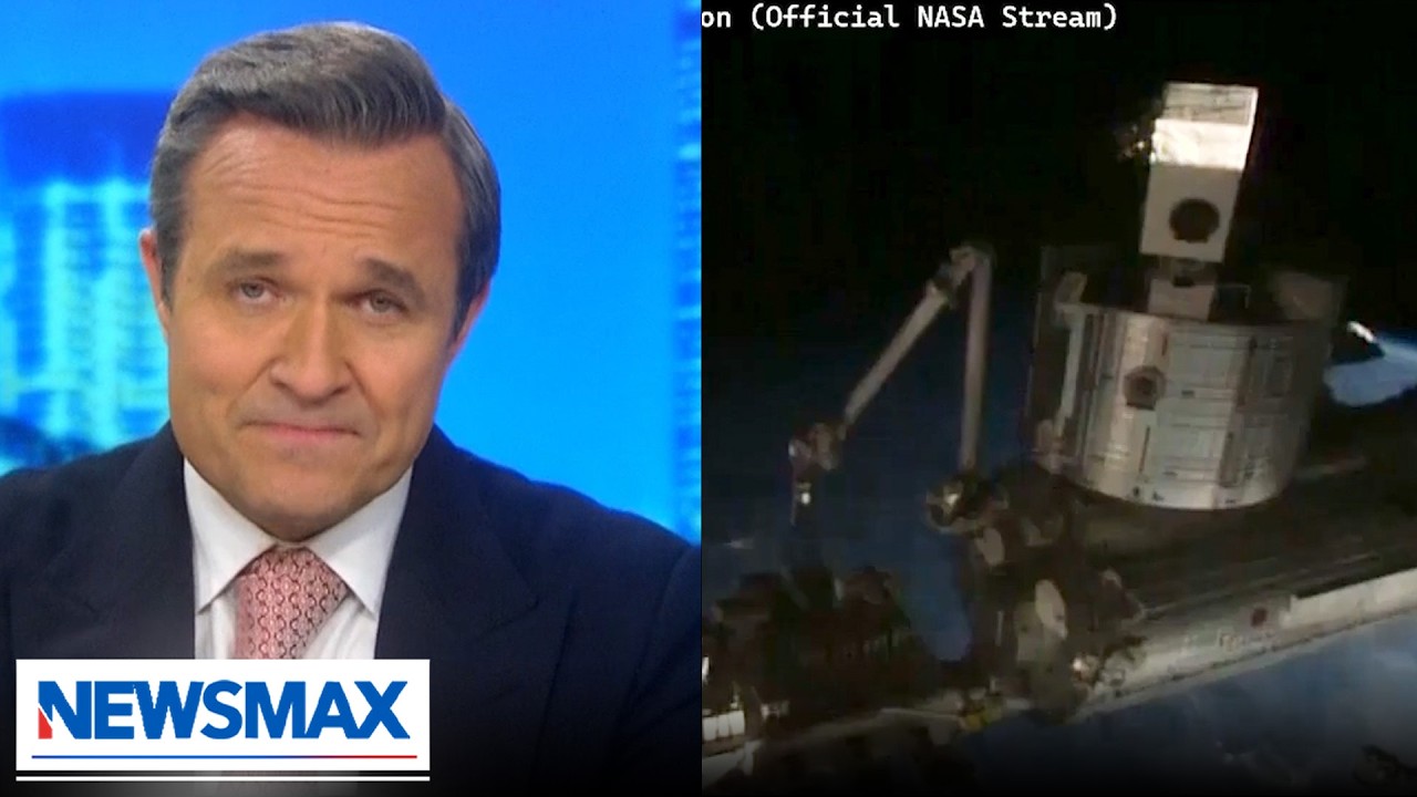 Greg Kelly reacts to the air leak in space