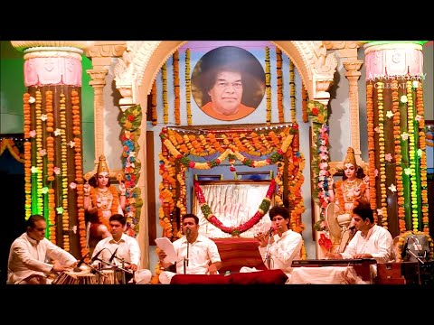 కనుల ముందర కదలియాడే ... Kanula Mundara Kadaliyāḍē | Sai Students at BHEL Sai Samithi, Hyderabad