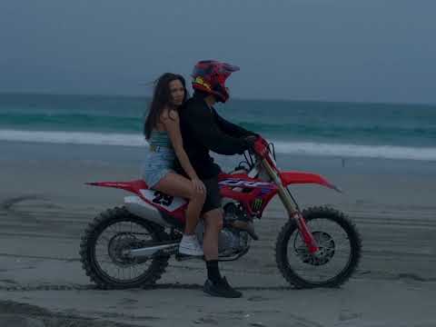 BABY TK - EASYKID Ft. Lara Project.  (Video Oficial)