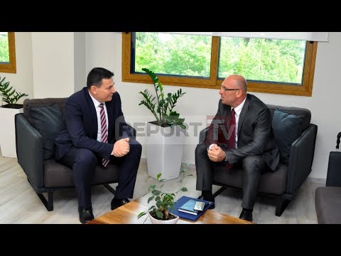 Report TV - Ministri i ri i Brendshëm takon drejtuesit e policisë: 3 prioritetet