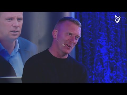 WATCH: John Mullane reacts to hilarious story of sending 'bon voyage' card to dead relative