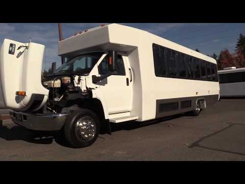 2007 Chevrolet Diamond VIP 2800 29 Passenger Shuttle Bus - S19969