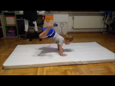 Kubuś i Oktawia - akrobatyka 2017r (Marcin Grab)