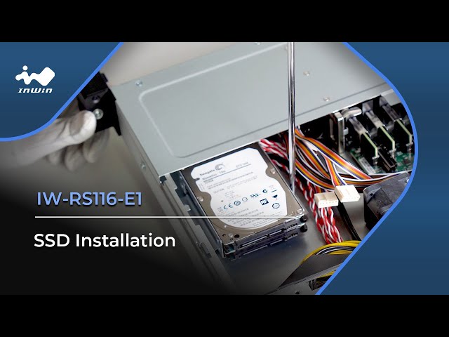 IW-RS116-E1 2.5" SSDs Installation