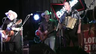 Los Super Seven - Ay te Dejo en San Antonio (Flaco Jimenez - lead vocals)