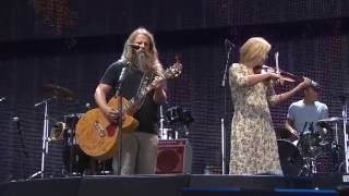 Jamey Johnson with special guest Alison Krauss – You Ask Me To (Live at Farm Aid 2016)