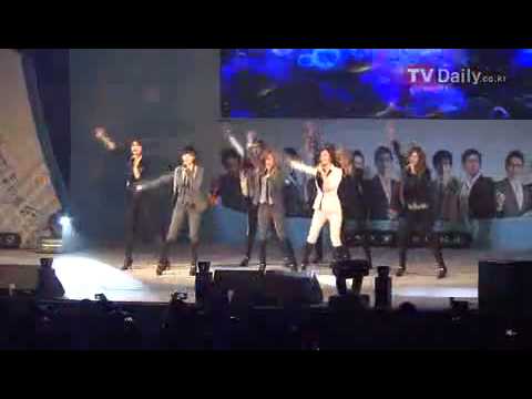 111122 SNSD - The Boys @ Valkyrie Concert