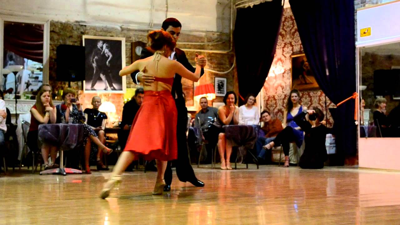 Ozgur Demir and Marina Marques, show at milonga Planetango, "Tormenta" by Di Sarli