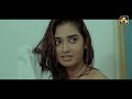 ඒ බැල්ම ටිකක් අවුල්
