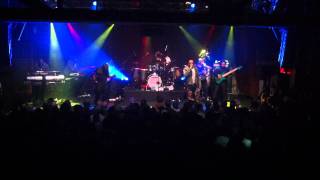 Lighthouse (feat. Dice Raw) - The Roots