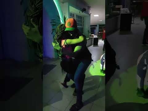 Tu m'as eu - KIKI TOURE (Kompa🇧🇮) social dance