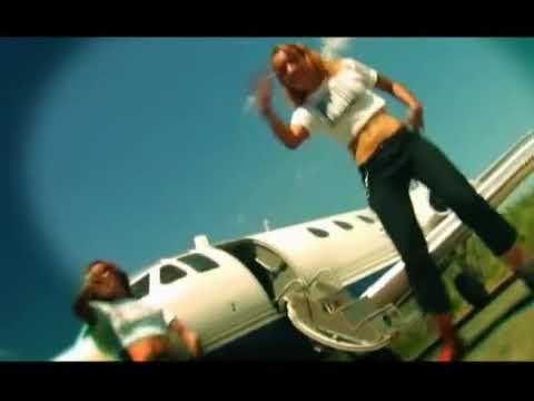 King Frank y El Travi, Syrome - El Código