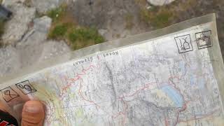 Passstraße queren - kurz zurück in der Zivilisation