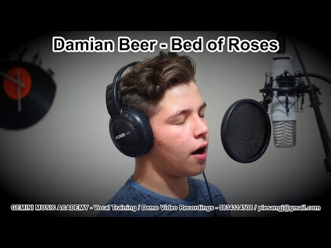 Damian Beer singing "Bed of Roses"